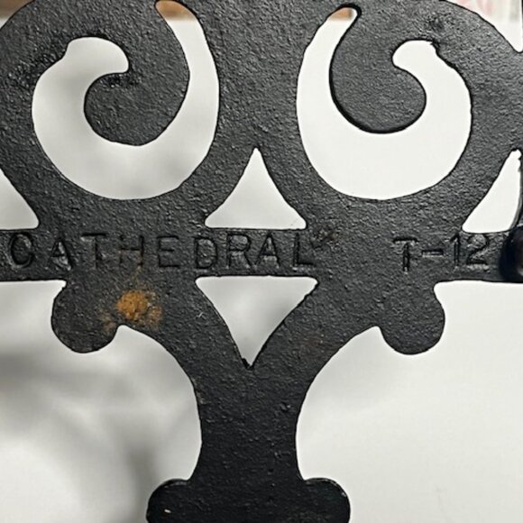VTG Cathedral Cast Iron 3-Footed Trivet Pot Rest Dinner Serving Table 9"x4" - Picture 7 of 12